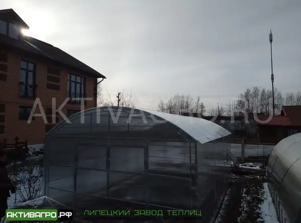 Теплица Ударница Благодатная, ширина 4/5 м, труба 40х20 + 20х20 Теплица Ударница Благодатная, ширина 4/5 м, труба 40х20 + 20х20